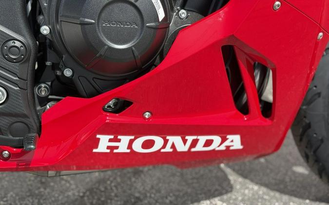 2025 Honda® CBR500R CBR500R - 100964