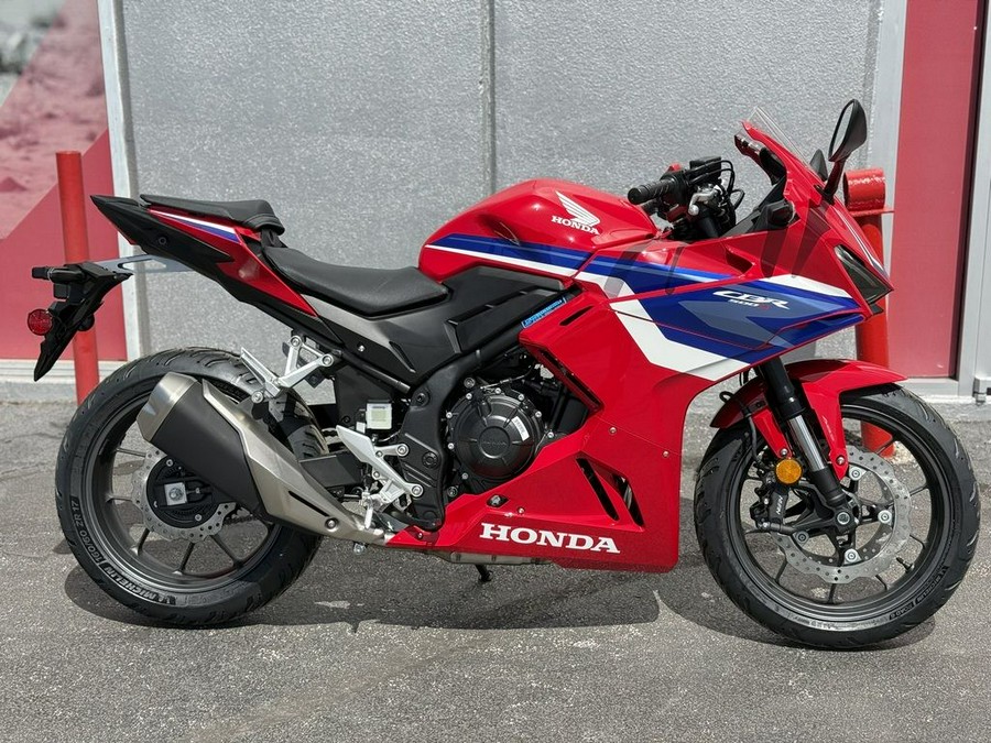 2025 Honda® CBR500R CBR500R - 100964