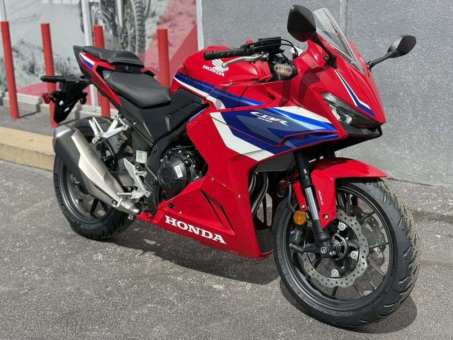2025 Honda® CBR500R CBR500R - 100964