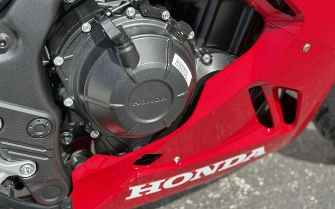 2025 Honda® CBR500R CBR500R - 100964