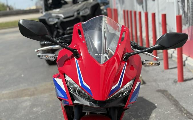 2025 Honda® CBR500R CBR500R - 100964
