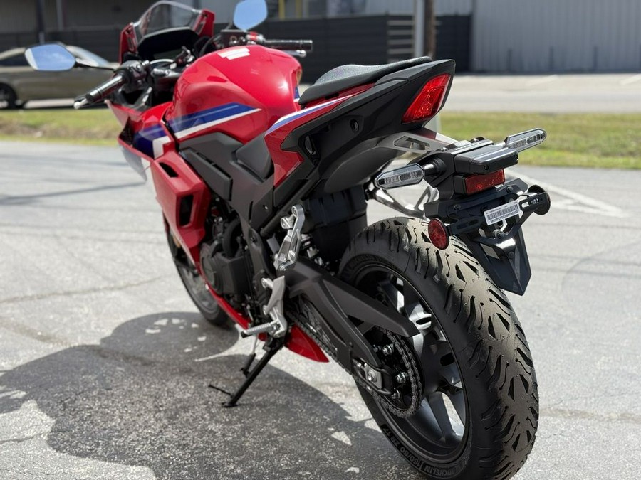 2025 Honda® CBR500R CBR500R - 100964