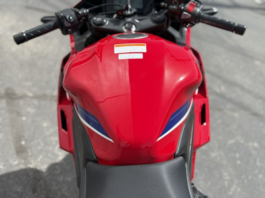 2025 Honda® CBR500R CBR500R - 100964