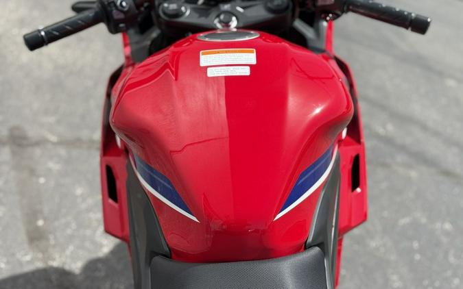 2025 Honda® CBR500R CBR500R - 100964