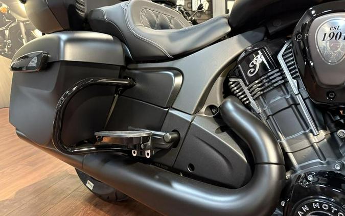 2025 Indian Motorcycle® Pursuit® Dark Horse® w/PowerBand Audio Black Smoke