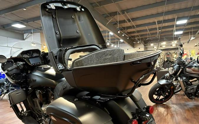 2025 Indian Motorcycle® Pursuit® Dark Horse® w/PowerBand Audio Black Smoke