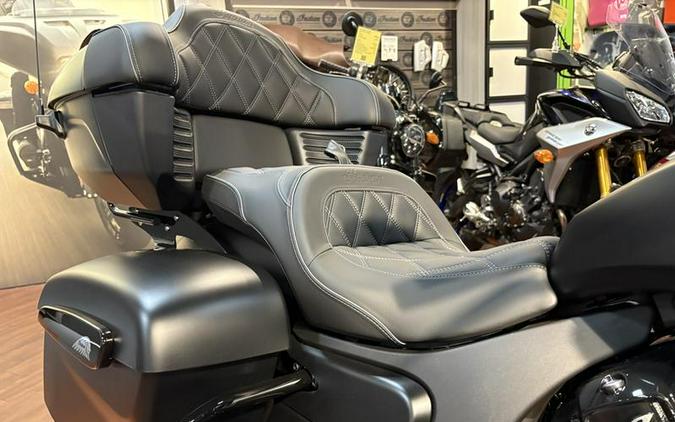 2025 Indian Motorcycle® Pursuit® Dark Horse® w/PowerBand Audio Black Smoke