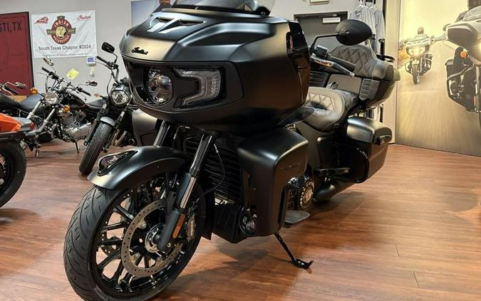 2025 Indian Motorcycle® Pursuit® Dark Horse® w/PowerBand Audio Black Smoke