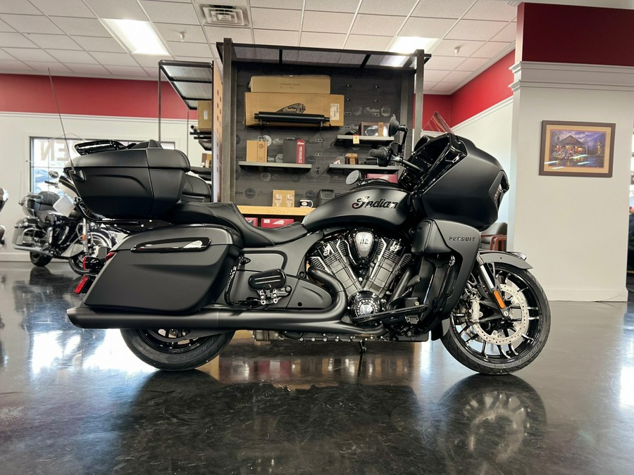 2025 Indian Motorcycle Pursuit® Dark Horse®