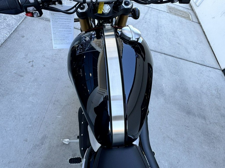 2025 Triumph Scrambler 1200 XE Phantom Black Storm Grey