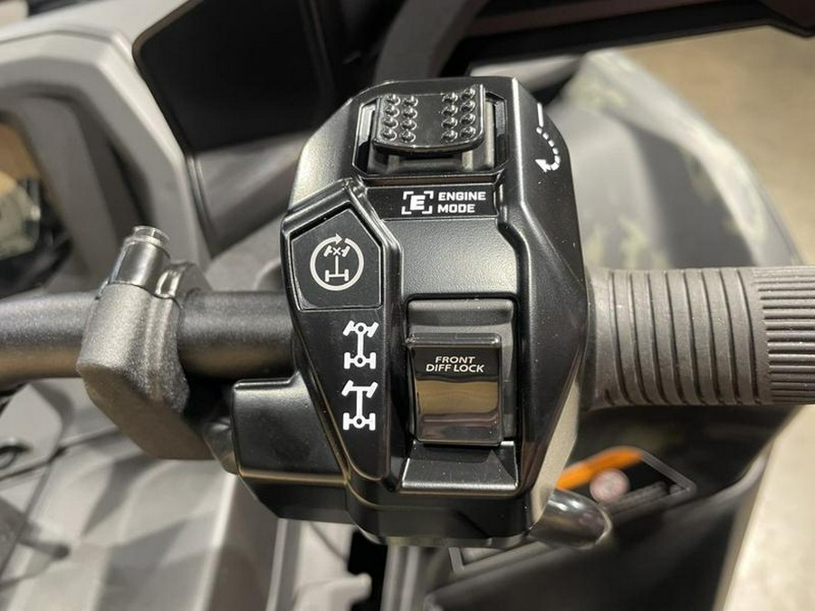 2026 Can-Am® Outlander Backcountry 1000R Multicam Dark Camo