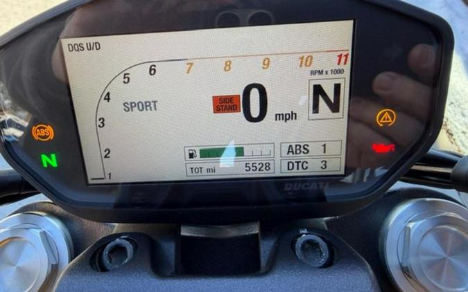 2018 Ducati Monster 821 Yellow