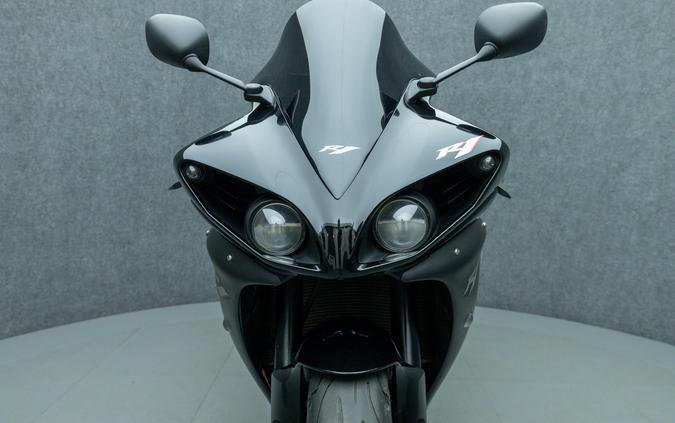 2009 YAMAHA YZFR1