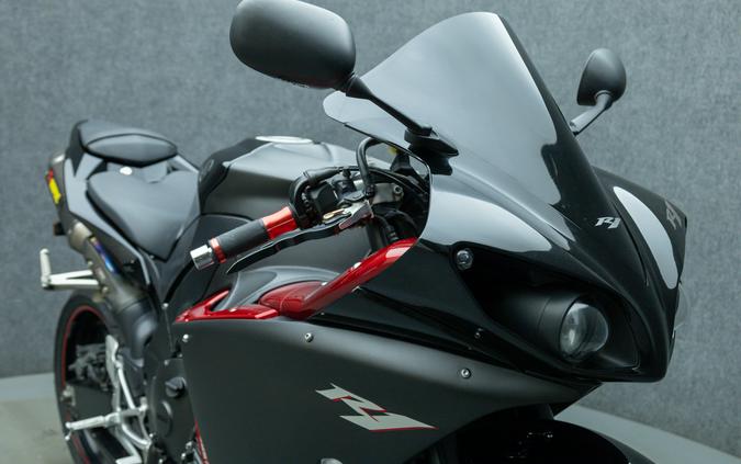 2009 YAMAHA YZFR1