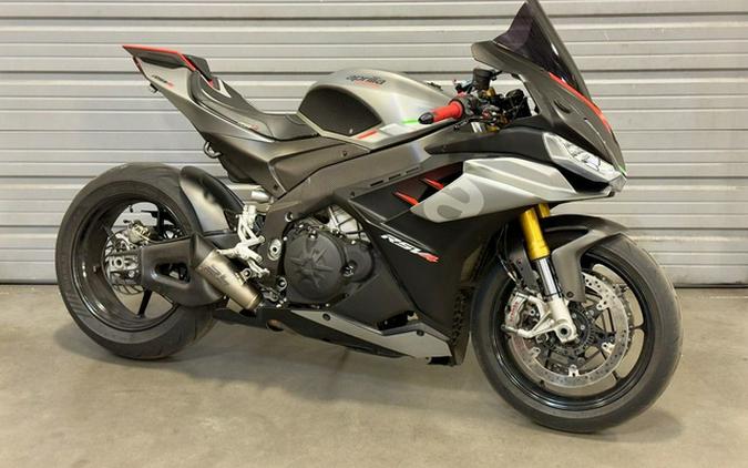 2022 Aprilia RSV4 1100