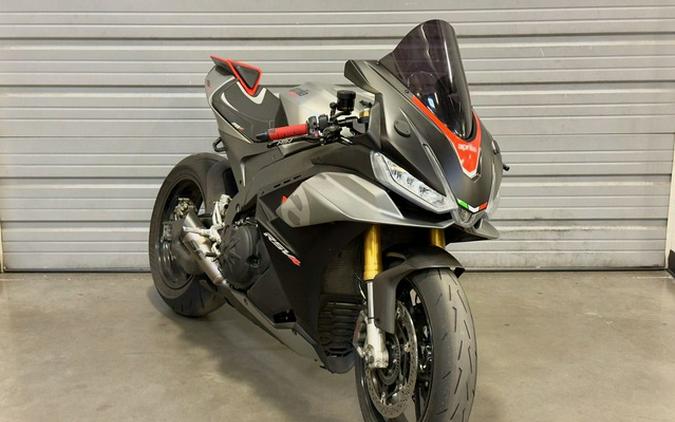 2022 Aprilia RSV4 1100