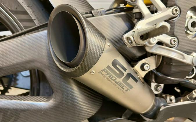 2022 Aprilia RSV4 1100