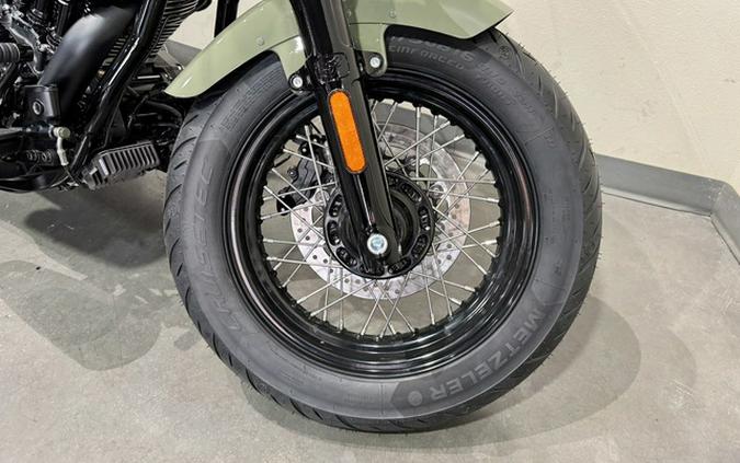 2025 Indian Super Chief Dark Horse Moss Green