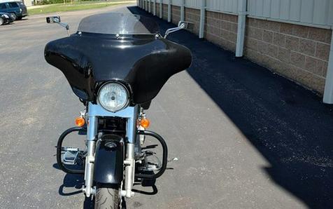 2012 Harley-Davidson Dyna Glide FLD - Dyna Switchback