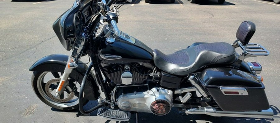 2012 Harley-Davidson Dyna Glide FLD - Dyna Switchback