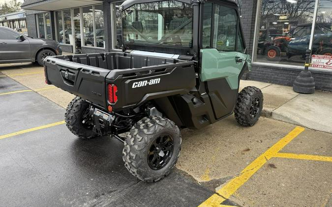 2026 Can-Am® Defender DPS CAB HD9 Compass Green