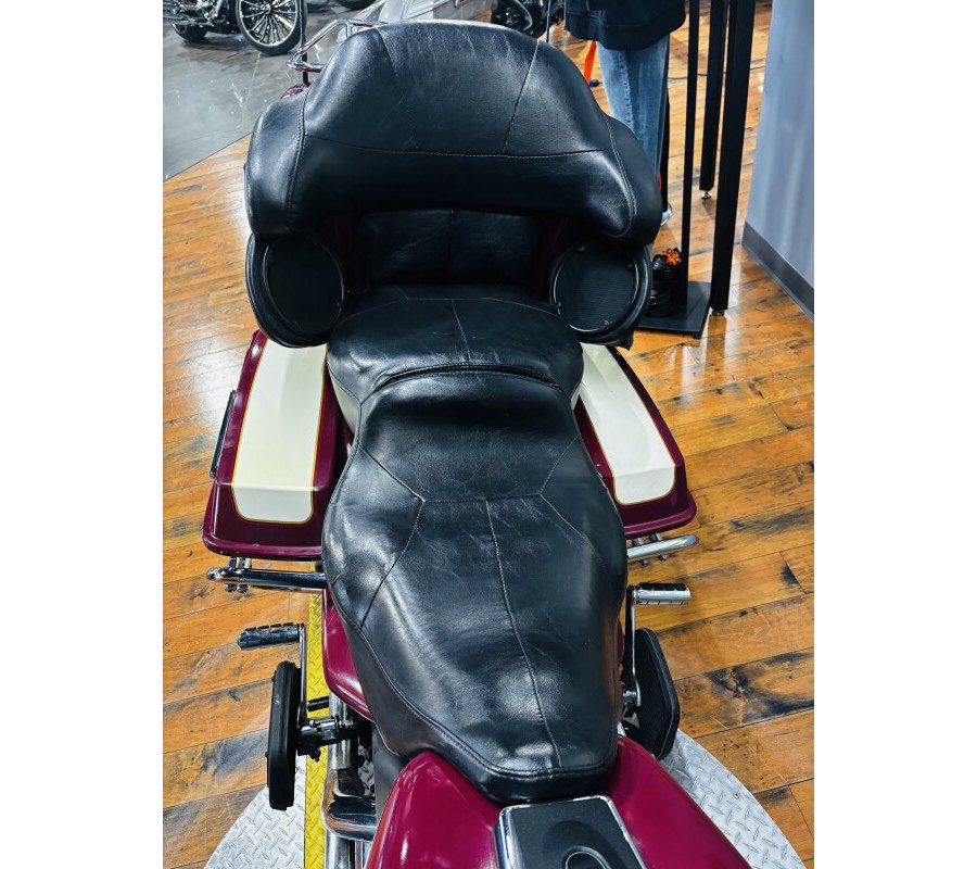 2007 Harley-Davidson® Electra Glide® Ultra Classic® BURG/CREME/GOLD