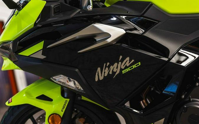 2026 Kawasaki Ninja 500 ABS Metallic Yellowish GreenEbony