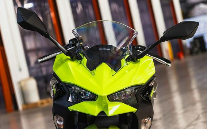 2026 Kawasaki Ninja 500 ABS Metallic Yellowish GreenEbony