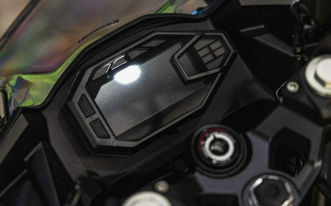 2026 Kawasaki Ninja 500 ABS Metallic Yellowish GreenEbony