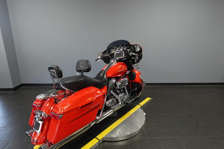 2017 Harley-Davidson Street Glide Special FLHXS