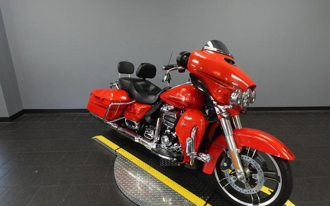2017 Harley-Davidson Street Glide Special FLHXS