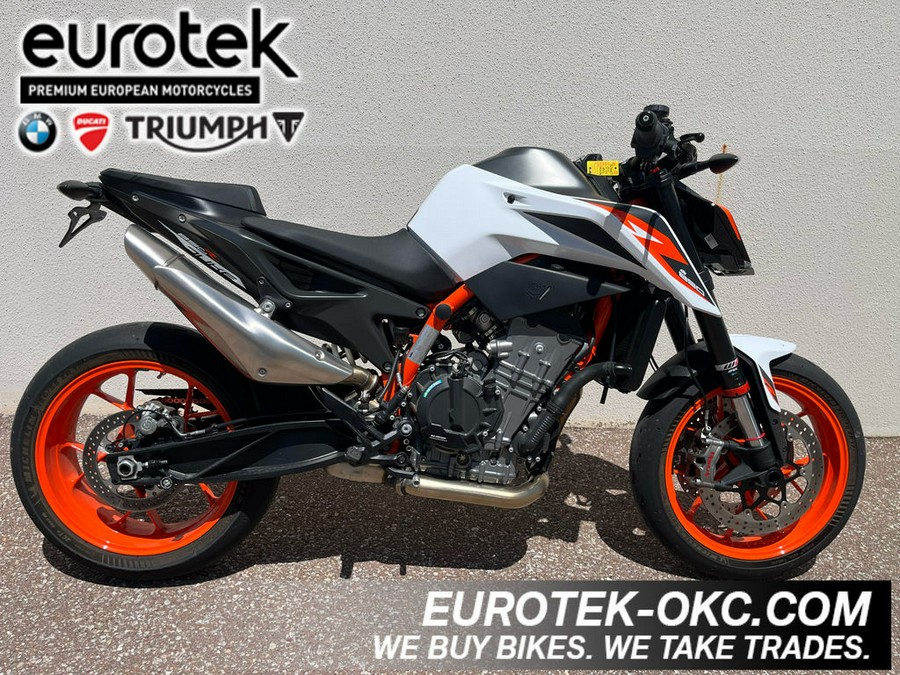 2021 KTM 890 Duke R