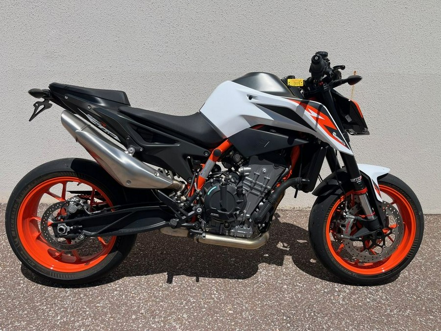 2021 KTM 890 Duke R