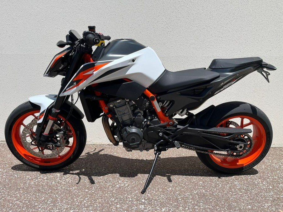 2021 KTM 890 Duke R