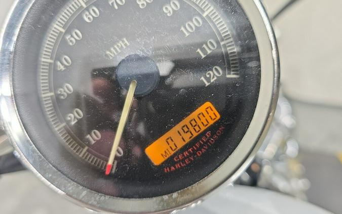 XL1200C 2006 1200 Custom