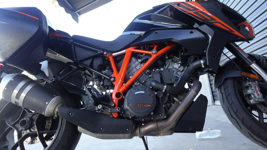 2020 KTM 1290 SUPER DUKE GT