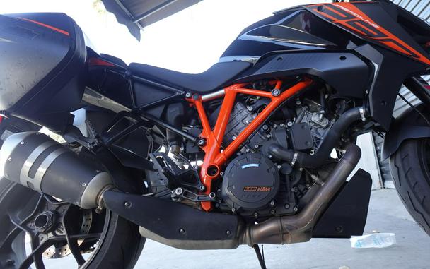 2020 KTM 1290 SUPER DUKE GT