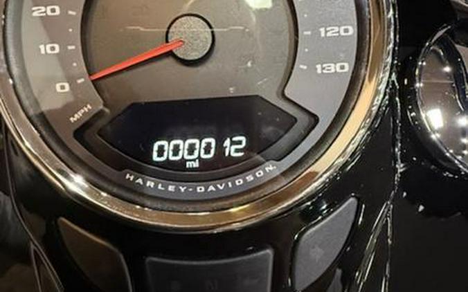 2025 Harley-Davidson® FLHC - Heritage Classic