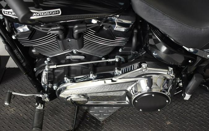 2020 Harley-Davidson Sport Glide Vivid Black FLSB