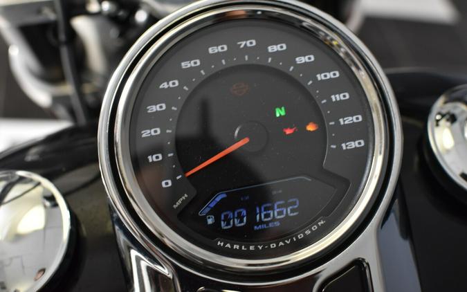 2020 Harley-Davidson Sport Glide Vivid Black FLSB