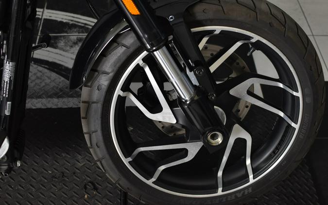 2020 Harley-Davidson Sport Glide Vivid Black FLSB