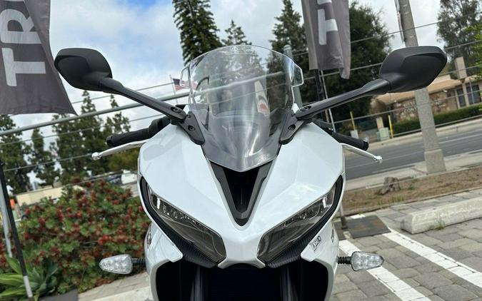 2025 Triumph Daytona 660 Snowdonia White/Sapphire Black