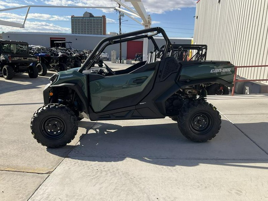 2024 Can-Am® Commander DPS 700