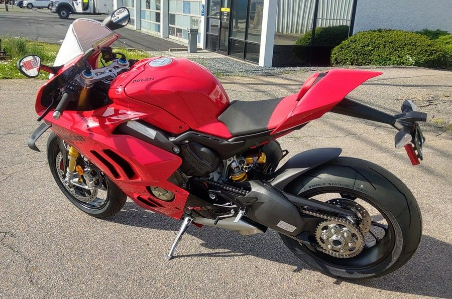 2024 Ducati Panigale V4 S Red