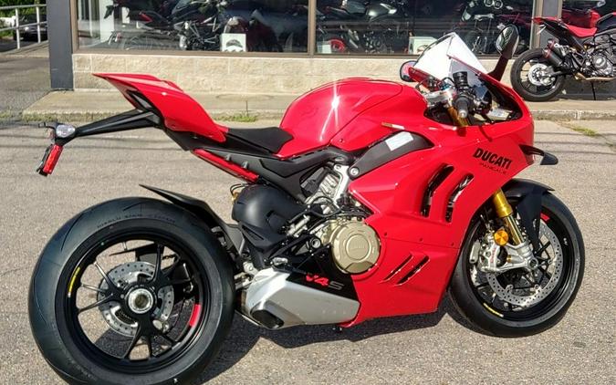 2024 Ducati Panigale V4 S Red