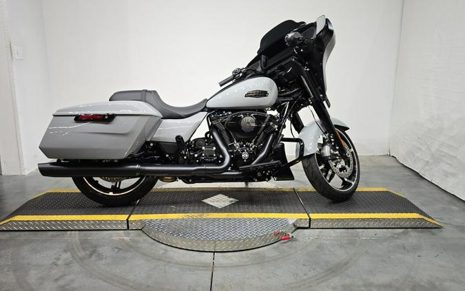 FLHX 2025 Street Glide™