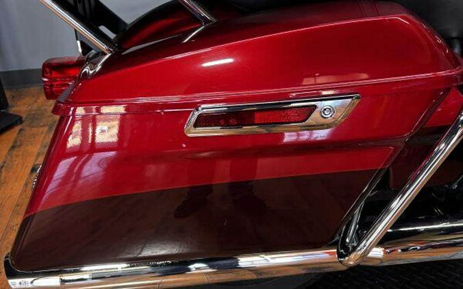 2019 Harley-Davidson® Ultra Limited WKDRED/TWTDCHRY W/PINSTRIPE