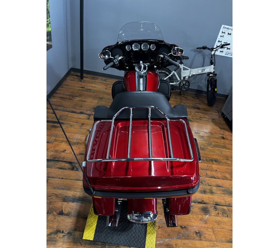 2019 Harley-Davidson® Ultra Limited WKDRED/TWTDCHRY W/PINSTRIPE