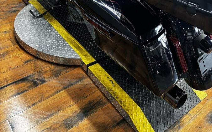 2022 Harley-Davidson® CVO™ Street Glide® BLUE STEEL