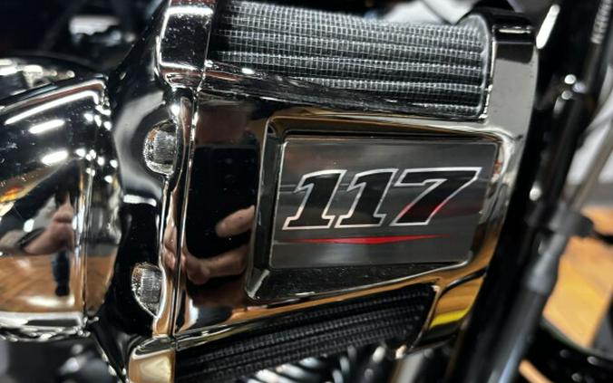 2022 Harley-Davidson® CVO™ Street Glide® BLUE STEEL